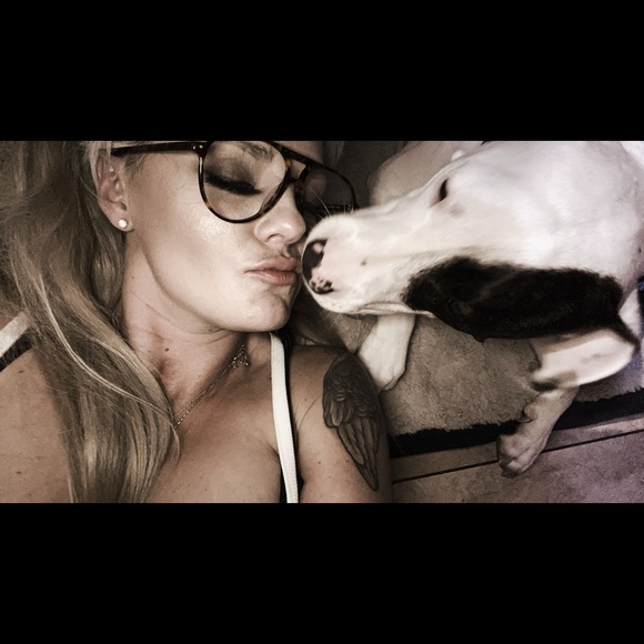 Meet your Posher, Danielle - Picture 7 of 16